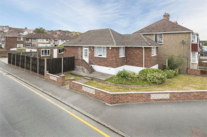 2 Bedroom Detached Bungalow To Rent In Fendyke Road, Belvedere, DA17