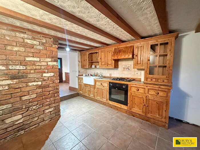 2 Bedroom Detached House For Sale In The Wash, Chapel-En-Le-Frith, High Peak, SK23