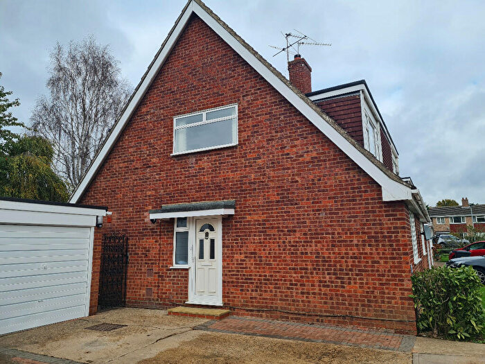 3 Bedroom Semi-Detached House To Rent In Dewlands, Oakley, Bedford, MK43