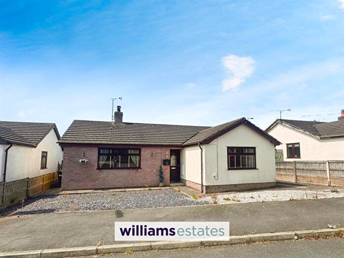 3 Bedroom Detached Bungalow To Rent In Maes Y Bryn, Berthengam, CH8