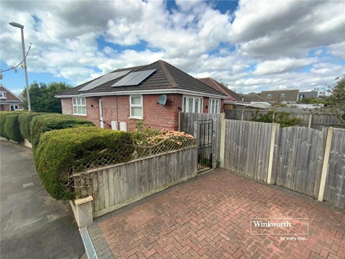 2 Bedroom Bungalow For Sale In Mudeford Lane, Christchurch, Dorset, BH23