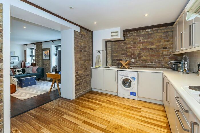 1 Bedroom Flat To Rent In St Saviours Wharf, Shad Thames, SE1