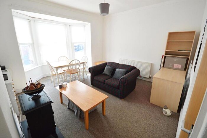 1 Bedroom Apartment To Rent In Highbury Road, Meanwood, Leeds, West Yorkshire, LS6