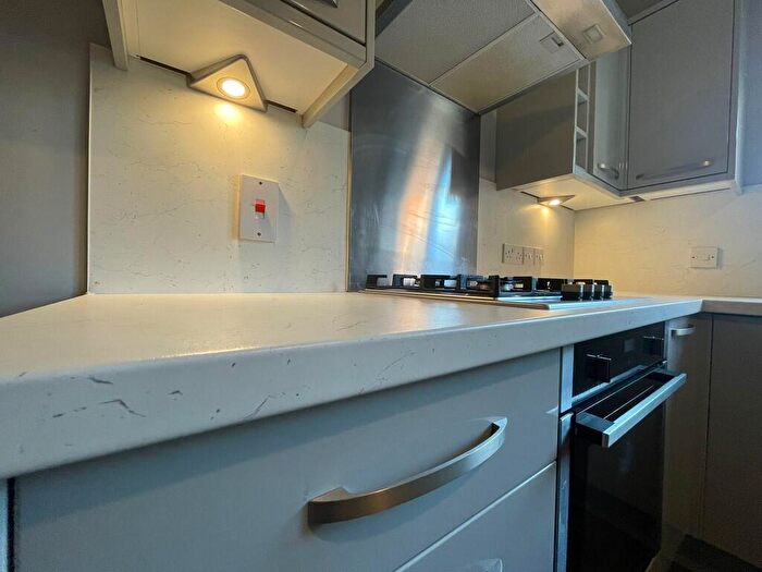 2 Bedroom Apartment To Rent In Glen Eyre Road, Southampton, SO16