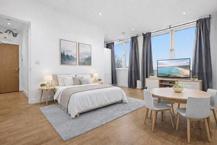 Studio To Rent In Shenley Road, Borehamwood, WD6