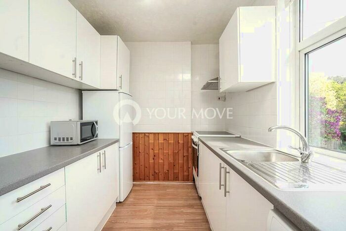 Garage / Parking To Rent In Mulgrave Road, Cheam, Sutton, SM2