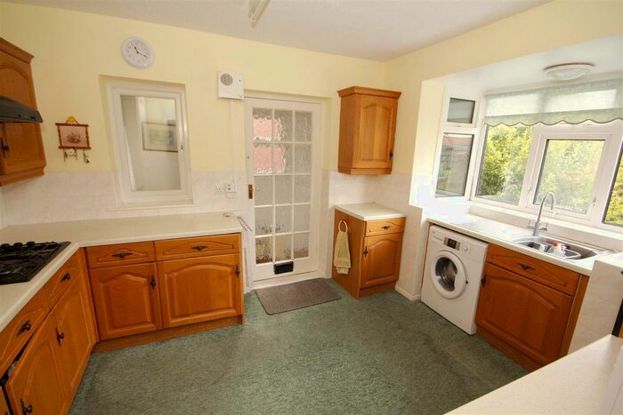 3 Bedroom Detached Bungalow For Sale In Greenside, Dunnington, York, YO19