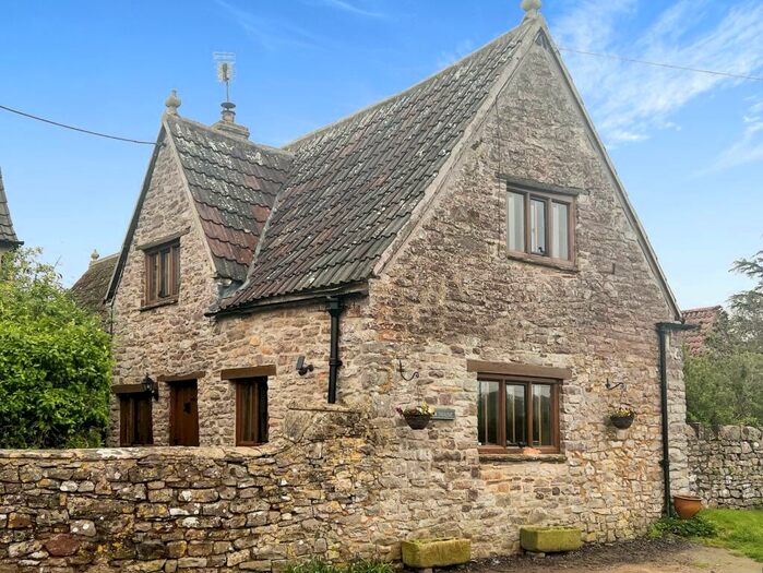 3 Bedroom Detached House For Sale In Talbots End, Cromhall, Wotton-under-Edge, GL12