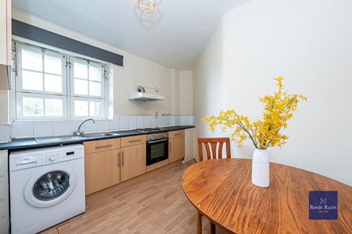 1 Bedroom Apartment To Rent In Lambeth Walk, London, SE11