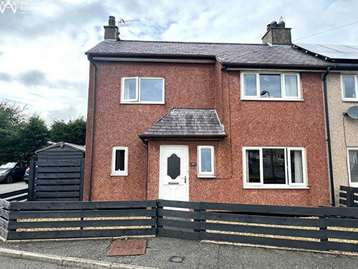 2 Bedroom End Of Terrace House For Sale In Maes Merddyn, Gaerwen, LL60