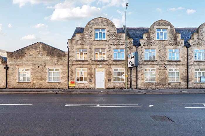 2 Bedroom Flat For Sale In Bridge Street Mills, Witney, OX28