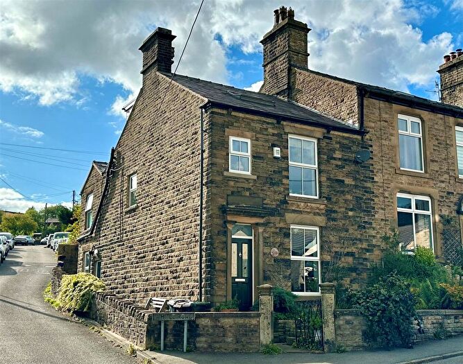 3 Bedroom End Of Terrace House For Sale In Mellor Road, New Mills, High Peak, SK22