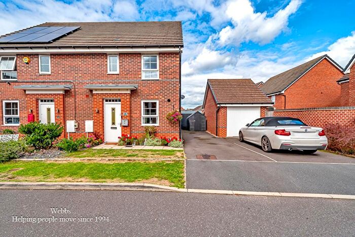 3 Bedroom Semi Detached House For Sale In Fitch Croft, Burntwood, WS7