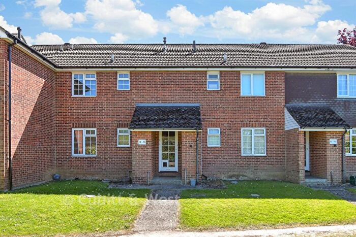 1 Bedroom Flat For Sale In Elmbridge Road, Cranleigh, Surrey, GU6