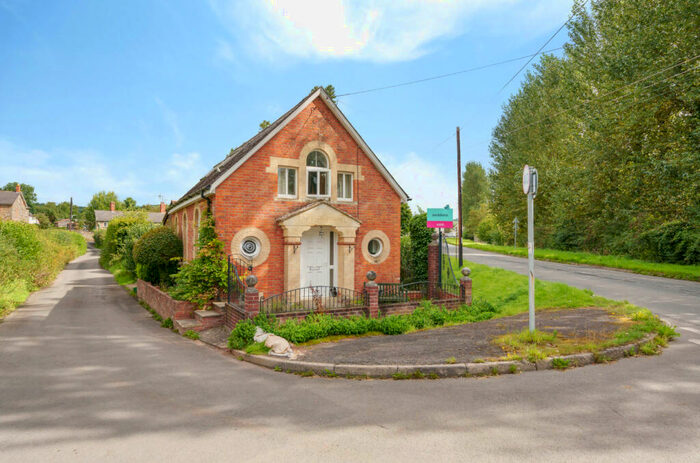 2 Bedroom Detached House For Sale In Shillingford, Tiverton, Devon, EX16