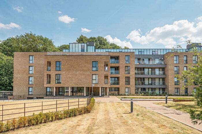 2 Bedroom Flat For Sale In Ashley Road, Epsom, KT18