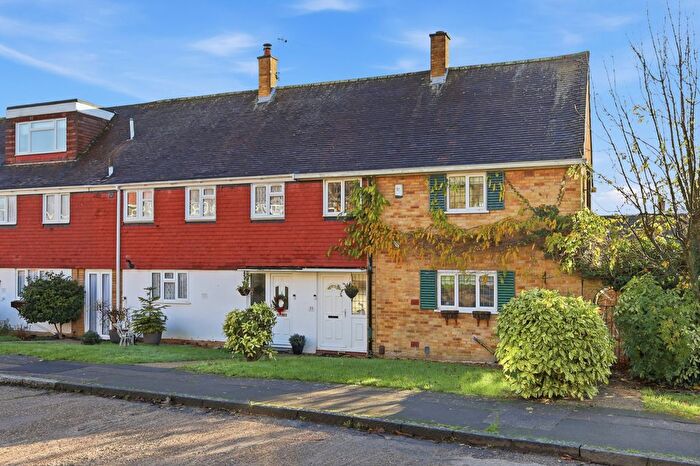 3 Bedroom End Terrace House For Sale In Ripley Road, Enfield, EN2