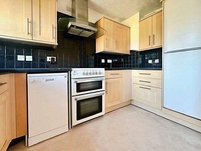 3 Bedroom End Of Terrace House To Rent In Doddenhill Close, Saffron Walden, CB10