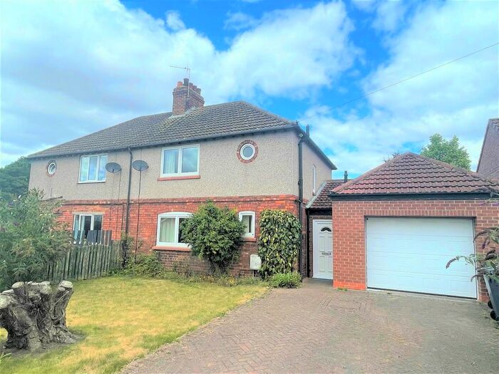 3 Bedroom Semi-Detached House For Sale In Kelfield Road, Riccall, York, YO19