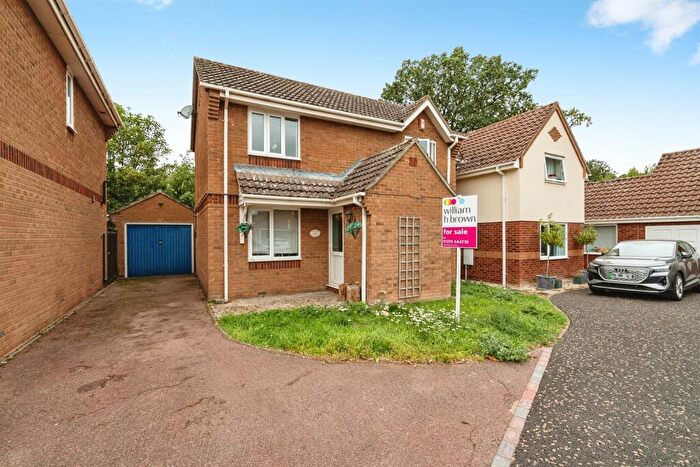 3 Bedroom Detached House For Sale In Steggles Drive, Roydon, Diss, IP22