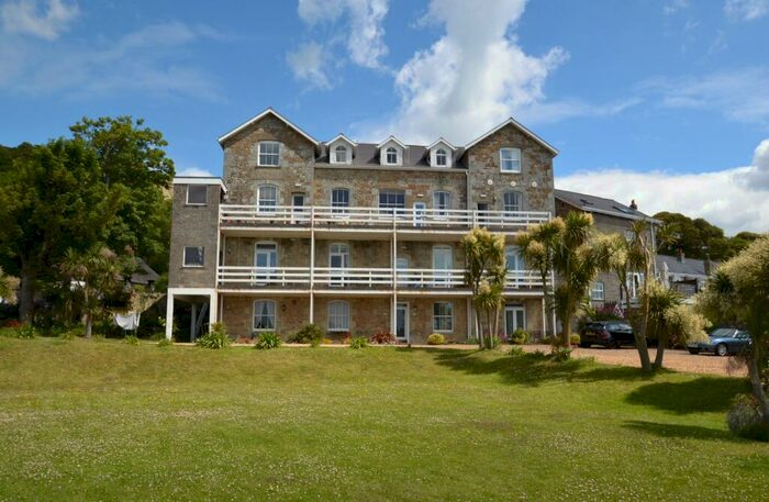 2 Bedroom Apartment To Rent In Undercliff Drive, St Lawrence, PO38