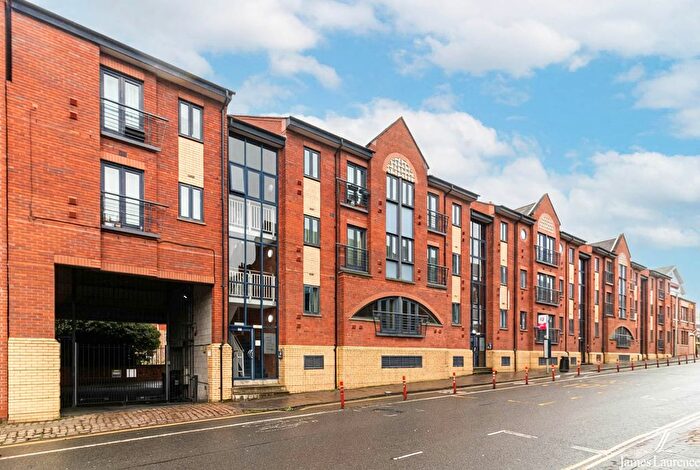 1 Bedroom Flat For Sale In Farthing Court, Graham Street, Jewellery Quarter, B1