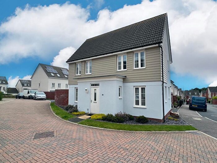 3 Bedroom Detached House For Sale In Hook Drive, Exeter, EX2