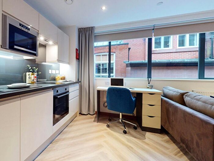 Apartment To Rent In Apt, Live Oasis Deansgate #, M2