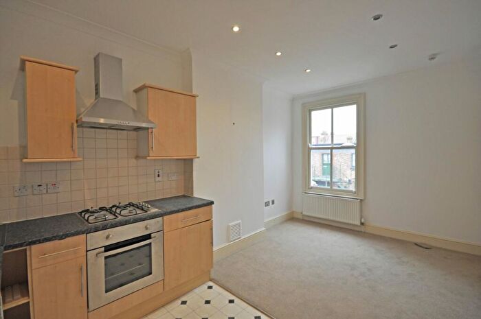 1 Bedroom Flat To Rent In Sheen Lane, Sheen, SW14
