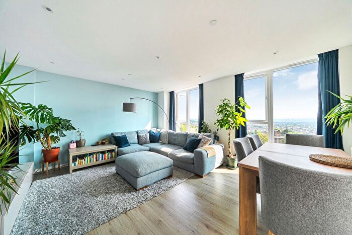 4 Bedroom Flat For Sale In Beulah Hill, Crystal Palace, SE19