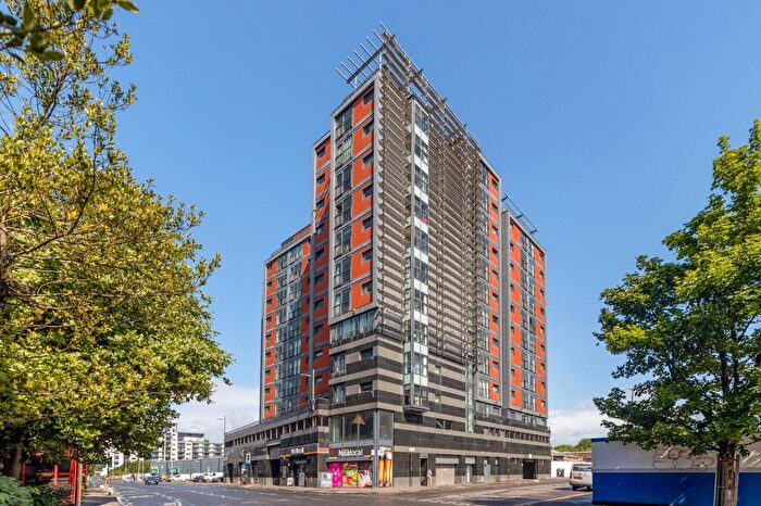 2 Bedroom Apartment To Rent In Lancefield Quay, River Heights, Finnieston, Glasgow, G3