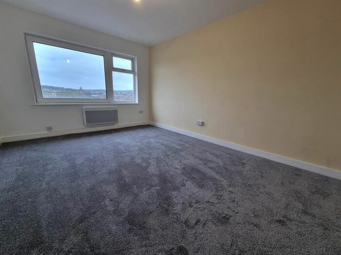 Studio To Rent In Lynmouth Crescent, Rumney, Cardiff CF3