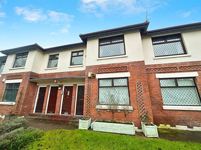 2 Bedroom Maisonette For Sale In St. Albans Terrace, Manchester, M8