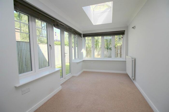 3 Bedroom Terraced House To Rent In Highbridge Close, Radlett, Hertfordshire, WD7