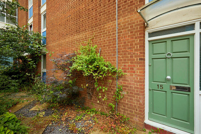 3 Bedroom Apartment To Rent In Hyperion House, Arbery Road, E3