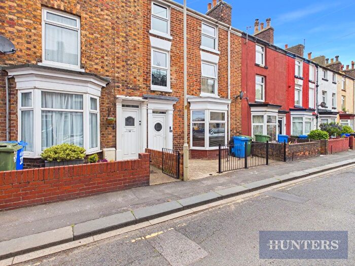 5 Bedroom Terraced House For Sale In Cambridge Street, Scarborough, YO12