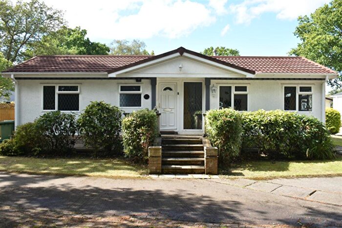 2 Bedroom Mobile Home For Sale In Ram Hill, Coalpit Heath, Bristol, BS36