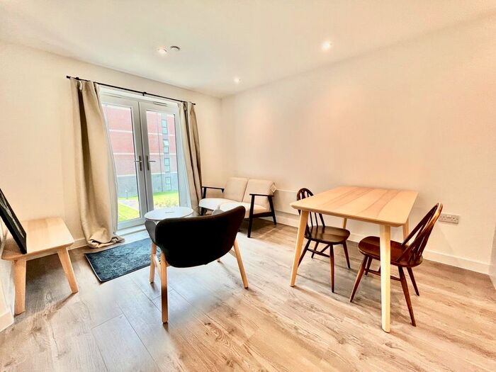 1 Bedroom Flat To Rent In Willow Road, Leeds, LS4