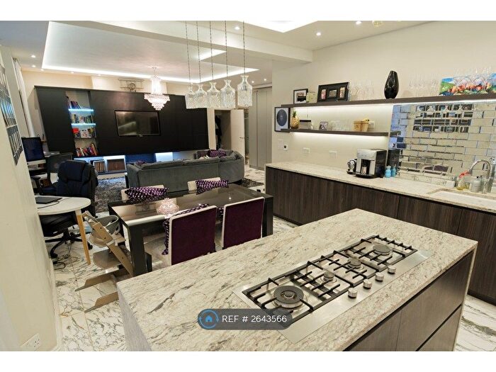 2 Bedroom Flat To Rent In Portman Mansions, London, W1U