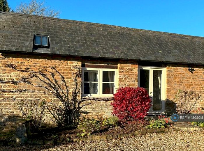 1 Bedroom Flat To Rent In Nr Middleton Cheney, Banbury, OX17