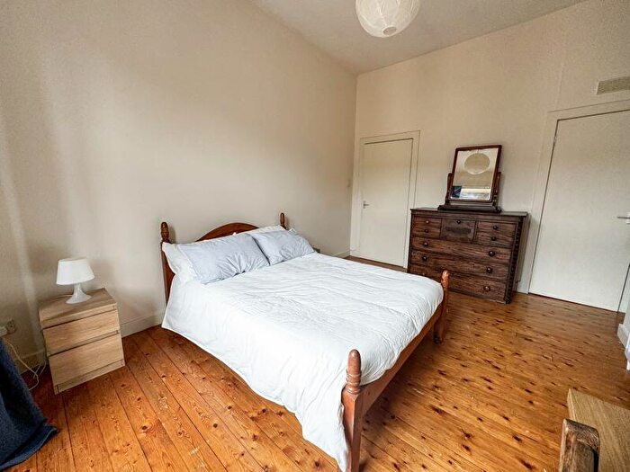 2 Bedroom Flat For Sale In Gardner Street, Partick, G11