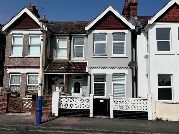 3 Bedroom Property To Rent In Royal Parade, Eastbourne, BN22