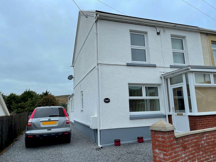 3 Bedroom House To Rent In Heol Y Gors, Cwmgors, Ammanford, Carmarthenshire, SA18
