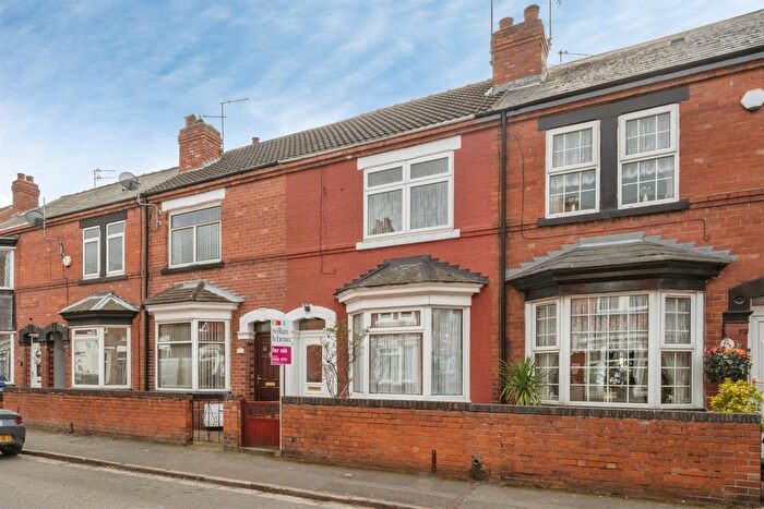 3 Bedroom Semi Detached House For Sale In Royston Avenue, Bentley, Doncaster, DN5