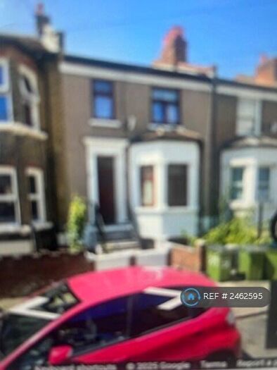 1 Bedroom Flat To Rent In Elmdene Road, London, SE18