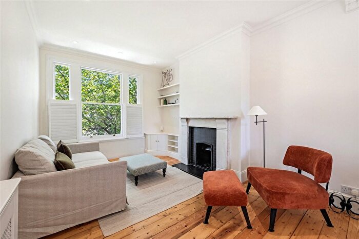 2 Bedroom Flat For Sale In Boscombe Road, London, W12