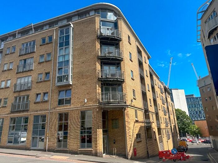1 Bedroom Apartment For Sale In Montague Street, Bristol, BS2