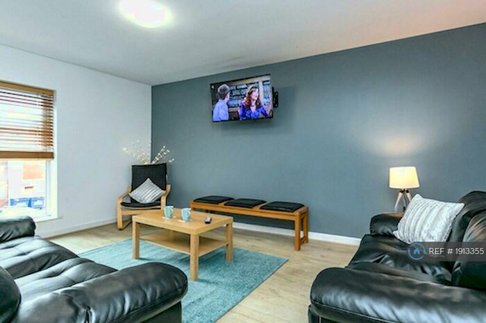 5 Bedroom Flat To Rent In Tithebarn Street, Preston, PR1
