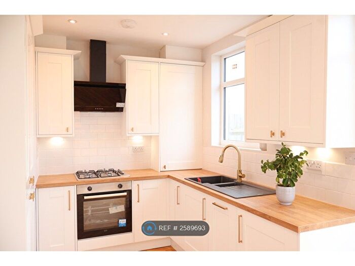 3 Bedroom Terraced House To Rent In Aviemore Way, Beckenham, BR3