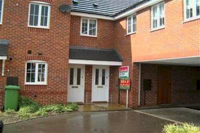 2 Bedroom Flat To Rent In Mill Street, Darlaston, WS10